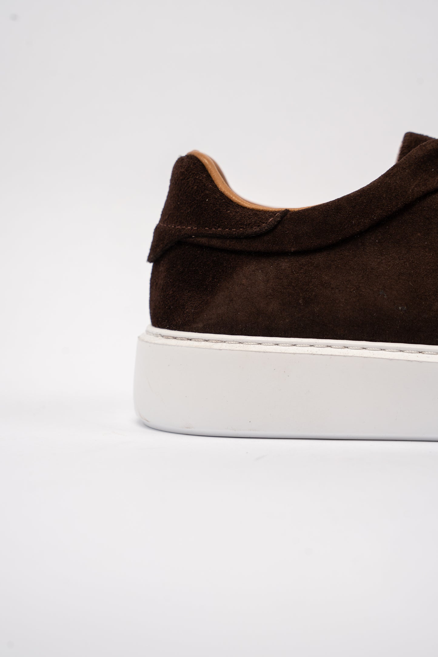 BROWN SUEDE SNEAKER