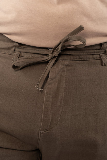 OLIVE LINEN SHORT