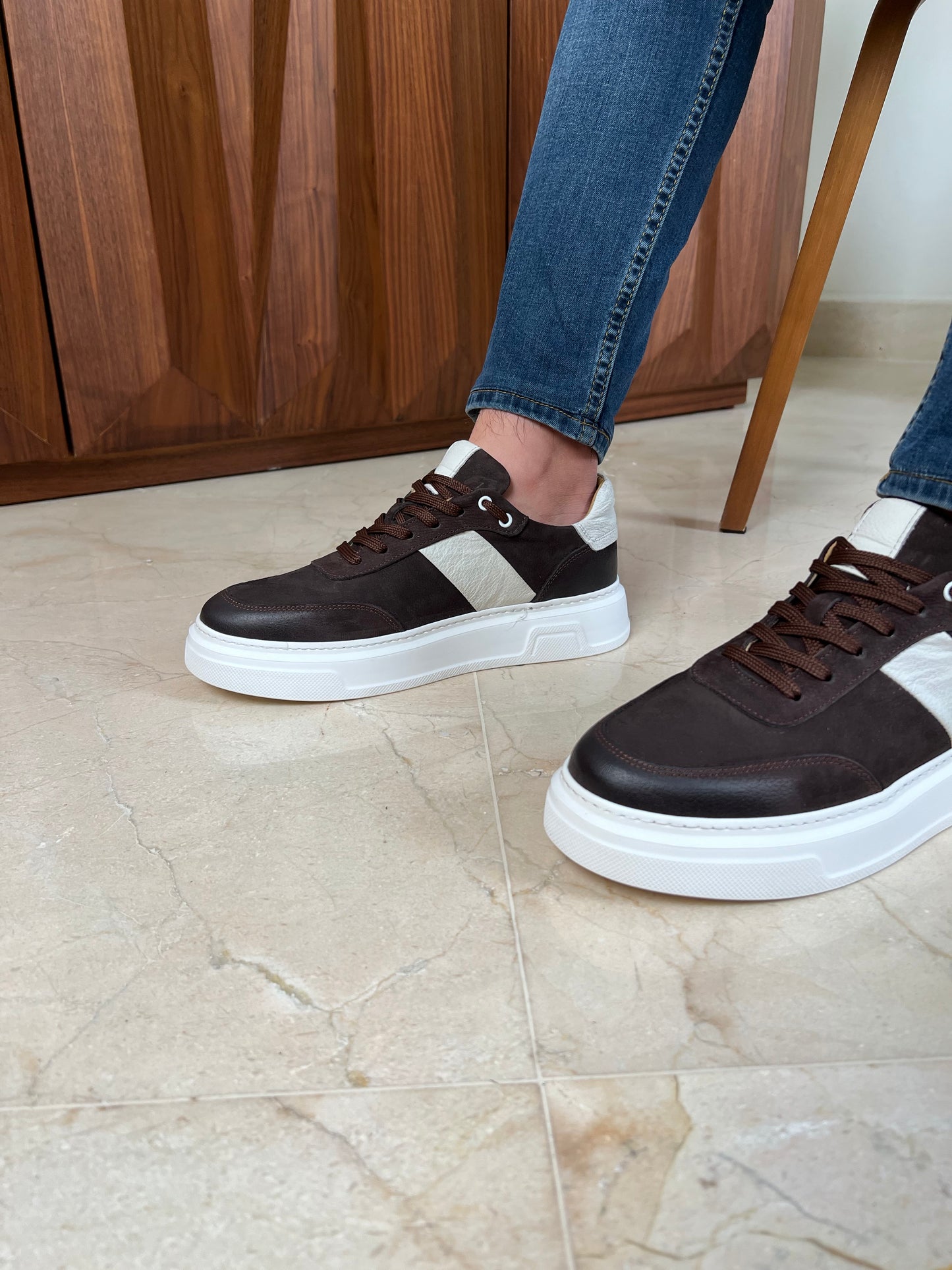 BROWN SUEDE HIGH SOLE SNEAKER