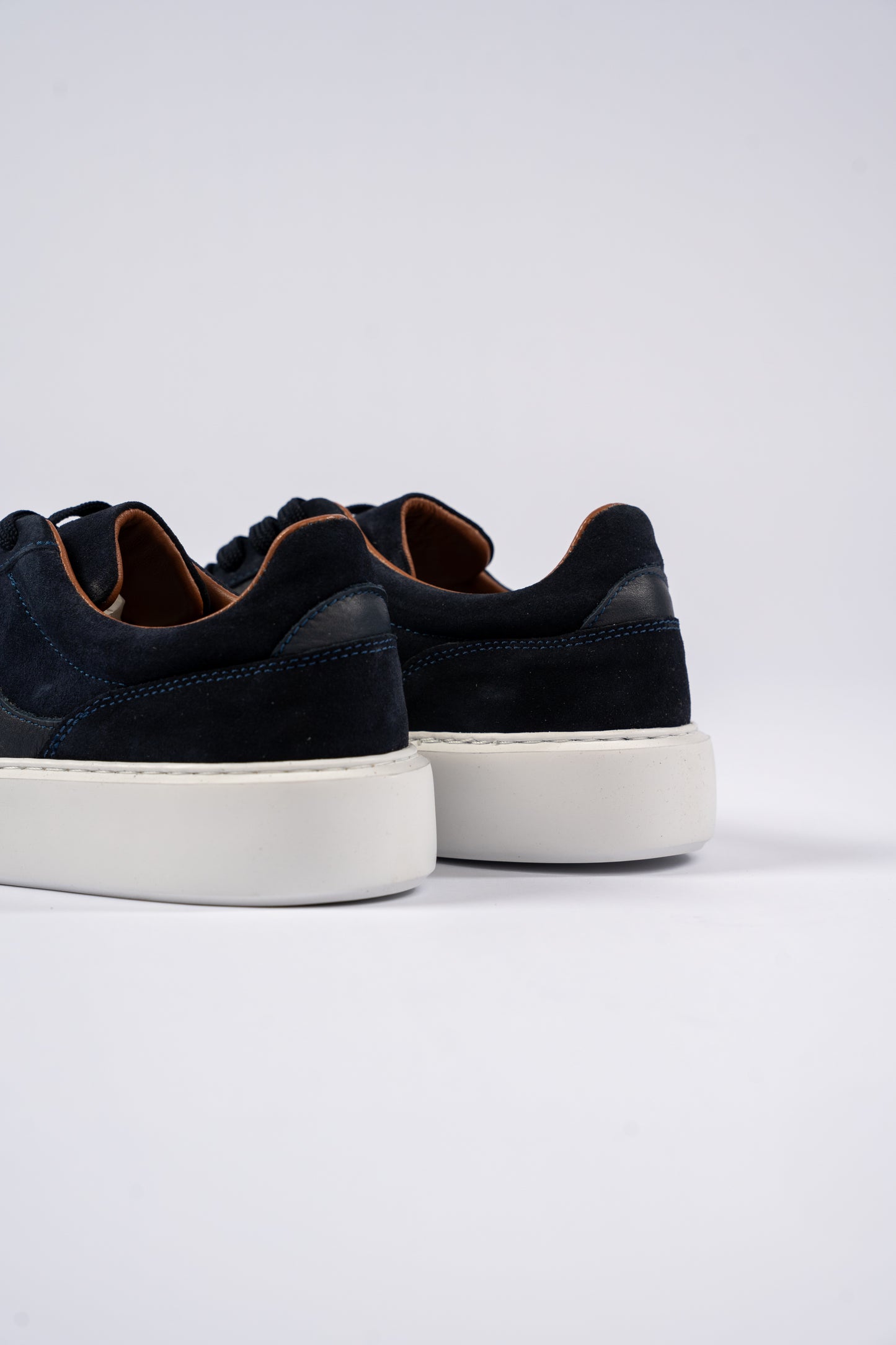 NAVY SUEDE CASUAL SNEAKER