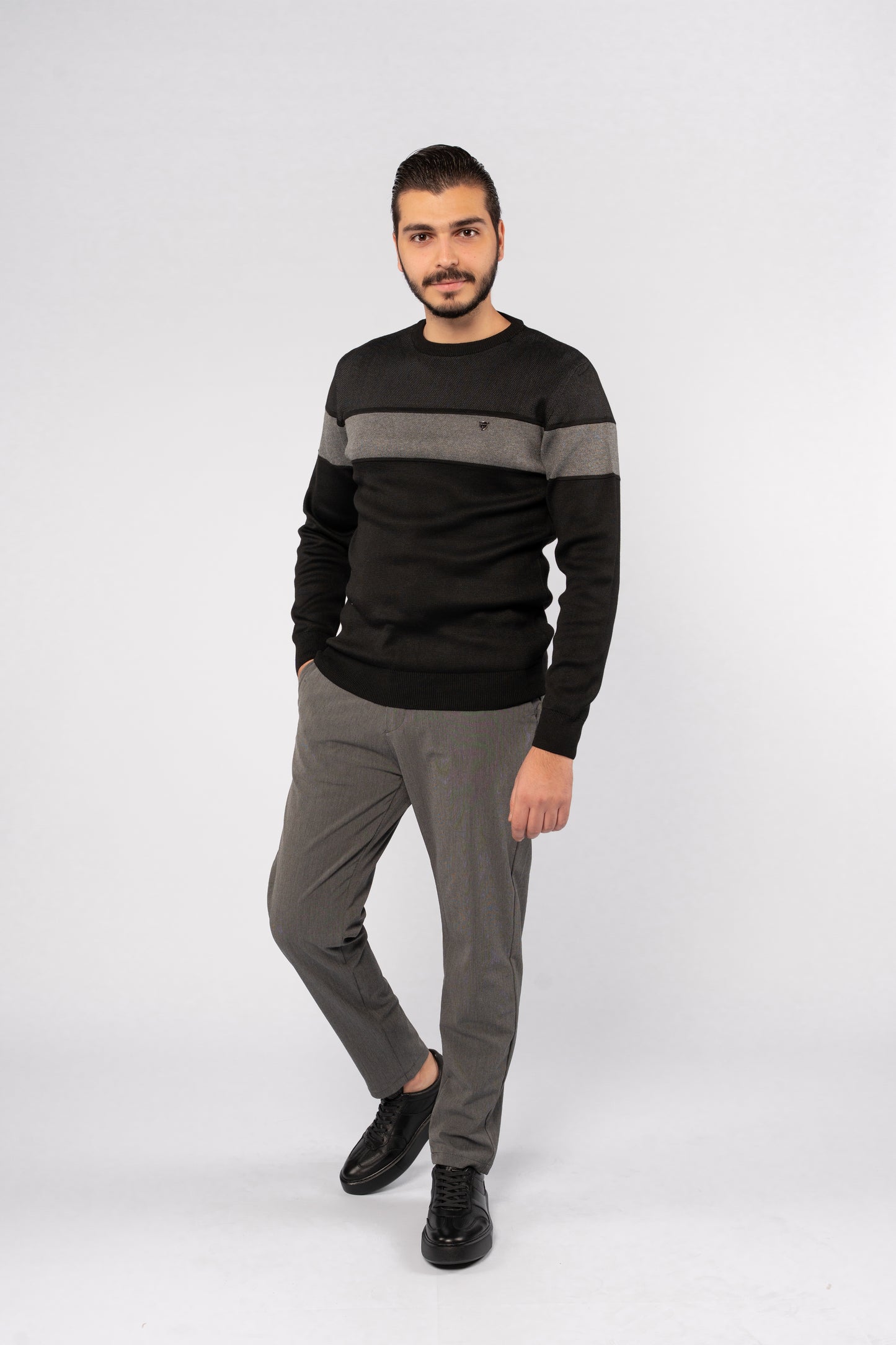 BLACK CASUAL KNITTED SWEATER