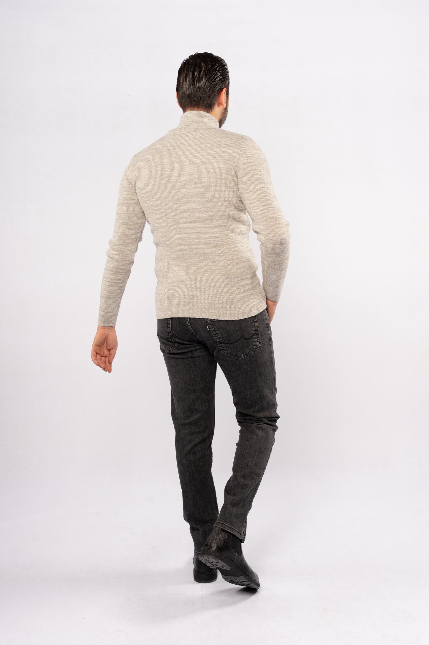 GREY LINED TURTLENECK