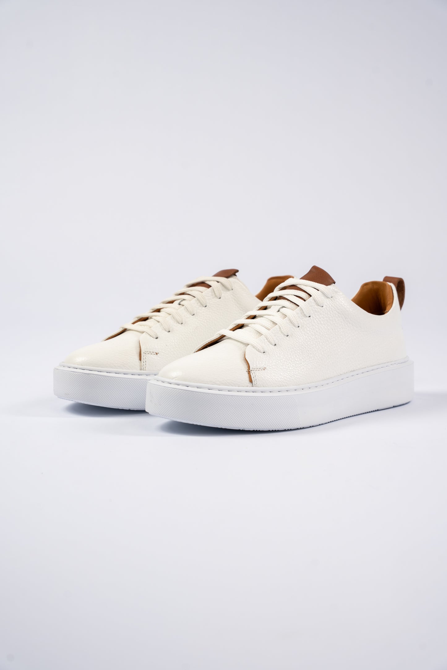 WHITE HIGHSOLE SNEAKER