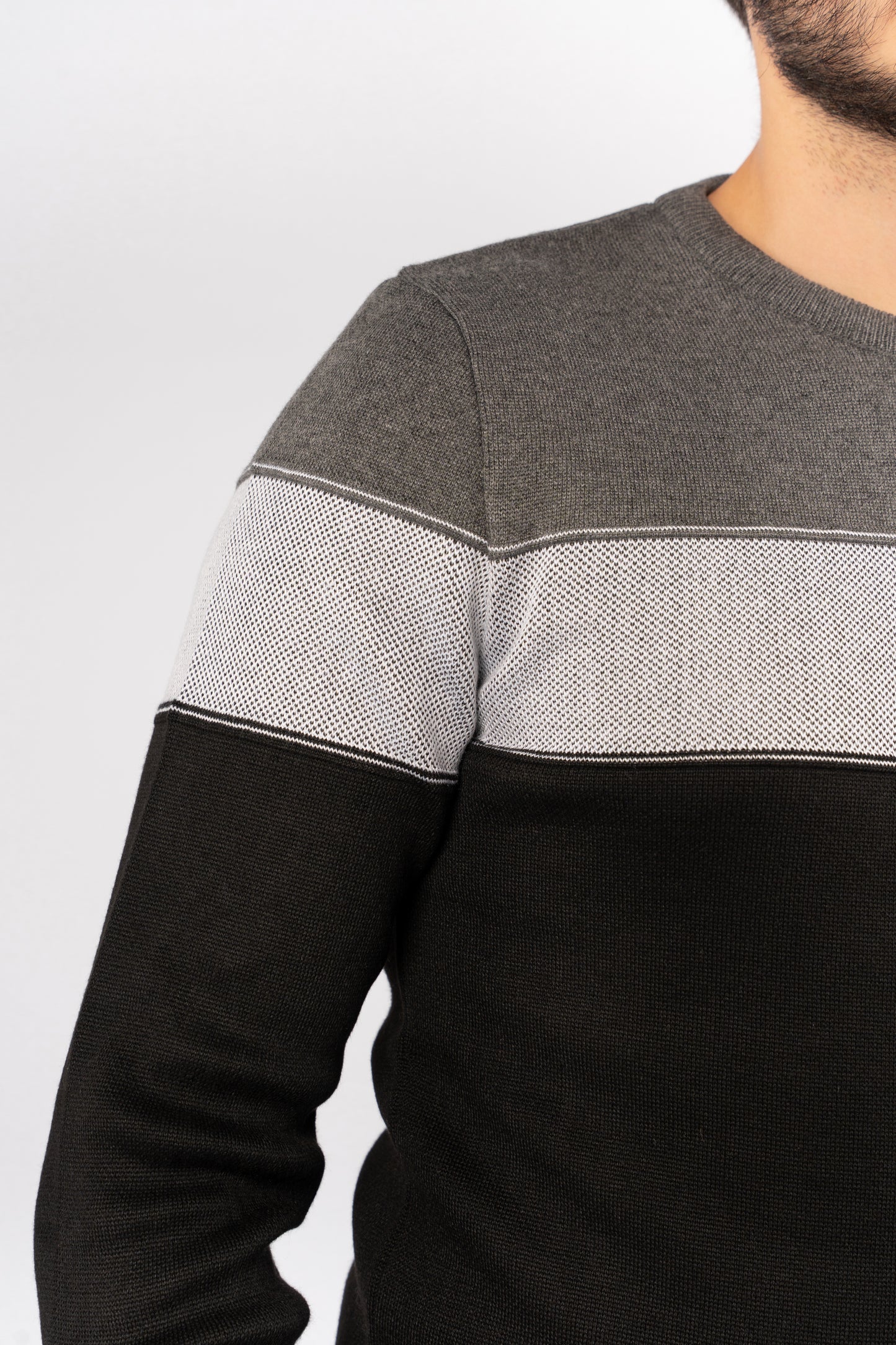 BLACK TRIO COLOR SWEATER