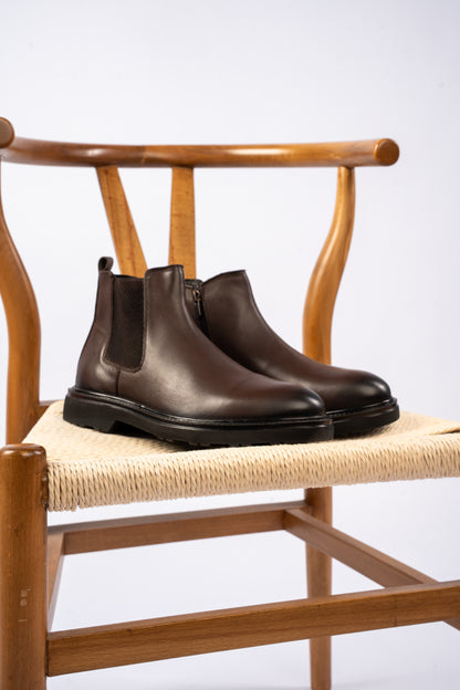 CLASSIC BROWN CHELSEA BOOTS