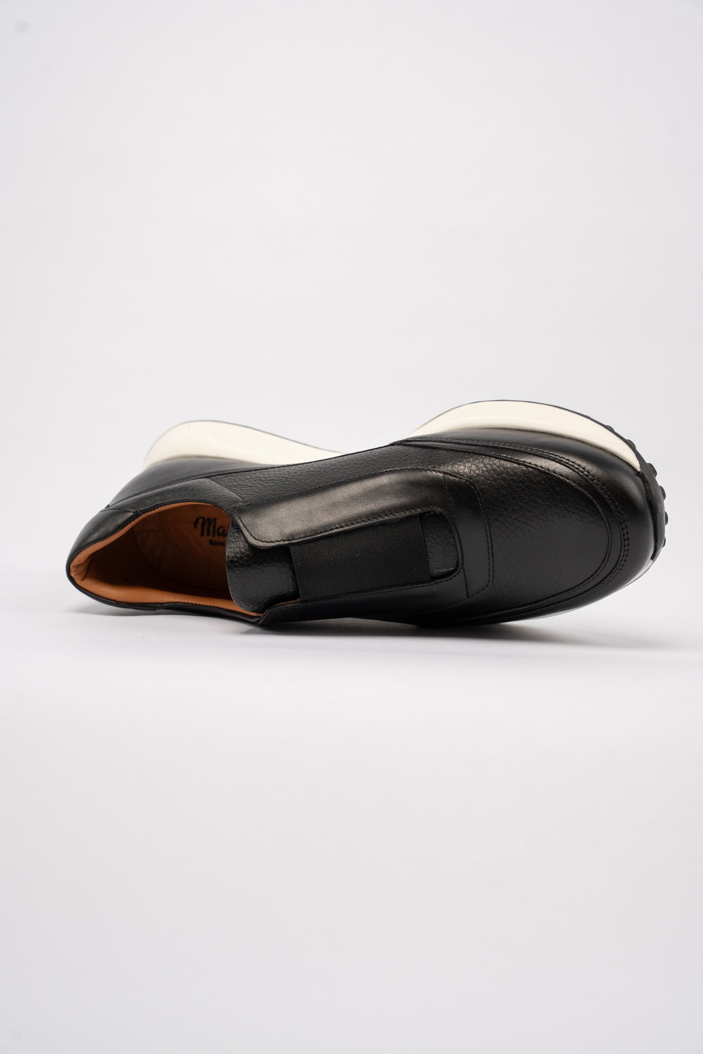 BLACK TIMELESS ELASTIC SNEAKER