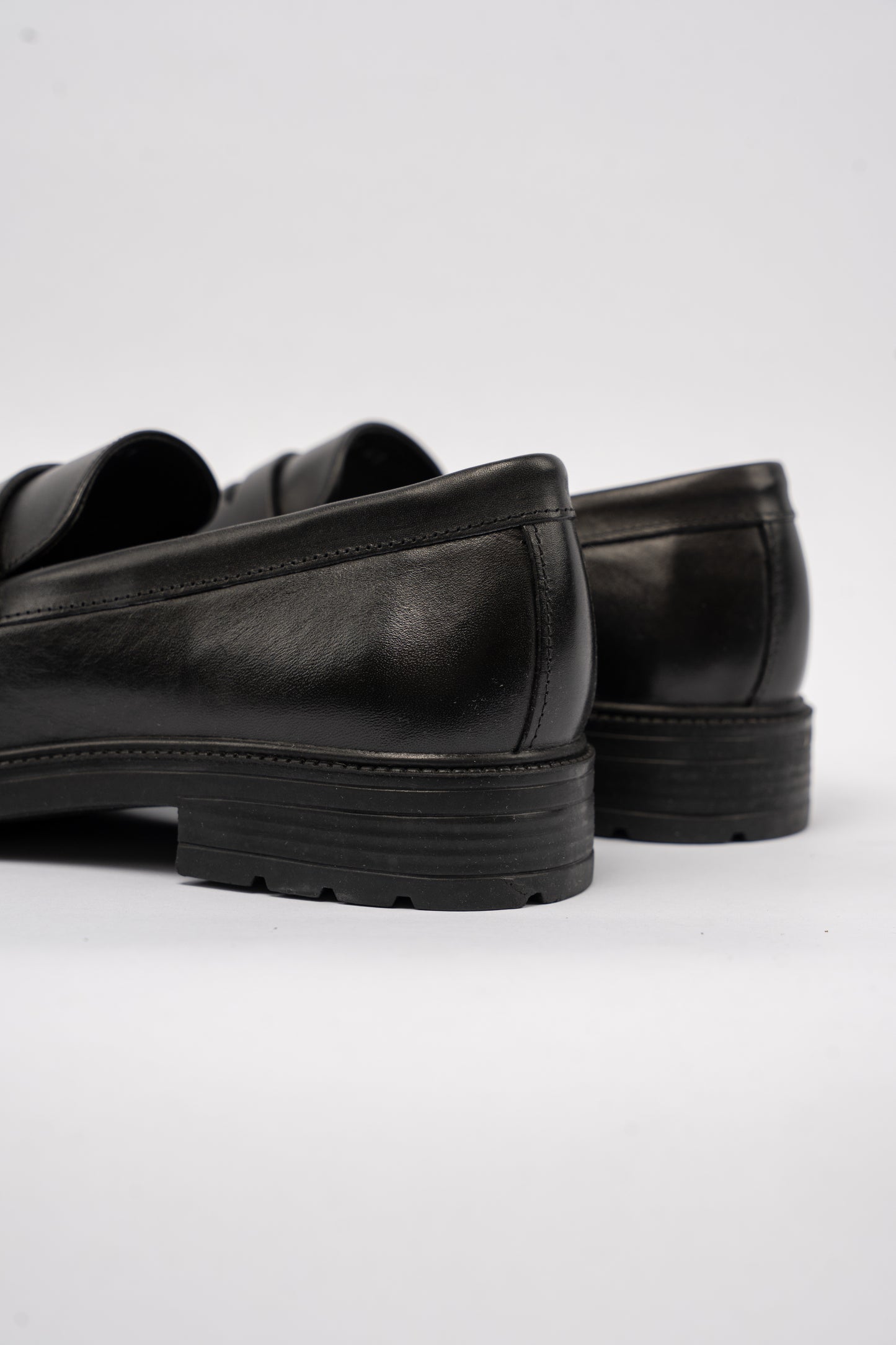CLASSIC BLACK PENNY LOAFER