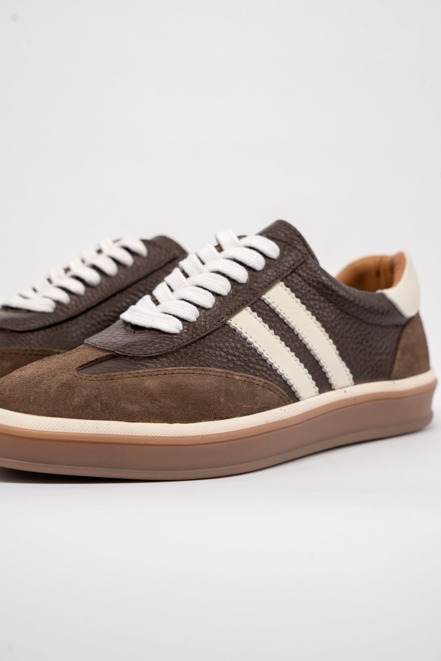 BROWN RETRO SNEAKER