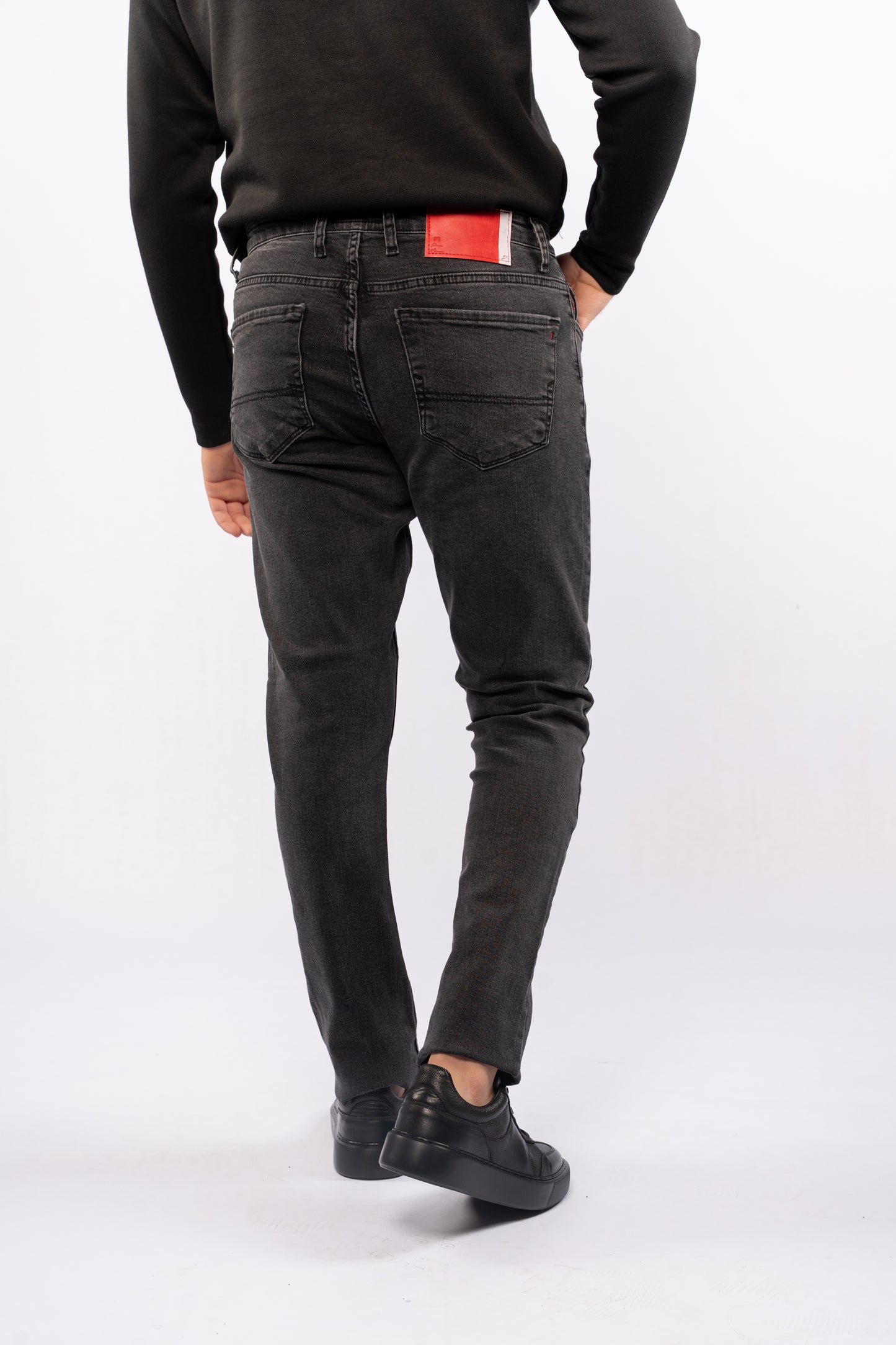 GREY SEMI REGULAR DENIM