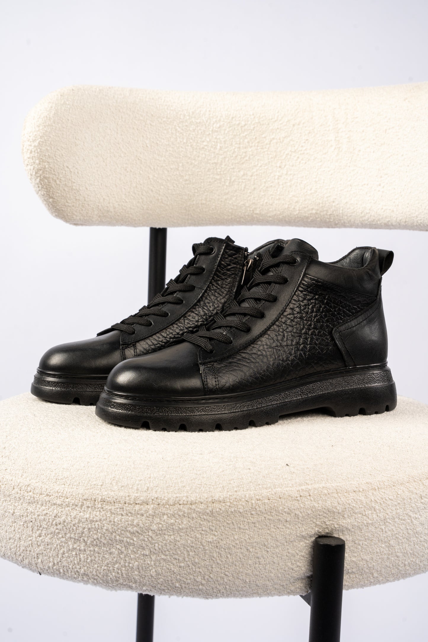 BLACK URBAN LEATHER BOOTS