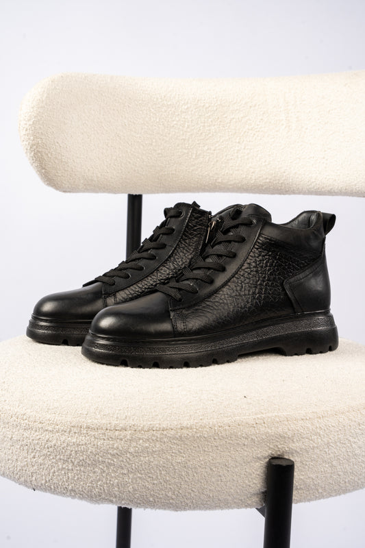 BLACK URBAN LEATHER BOOTS