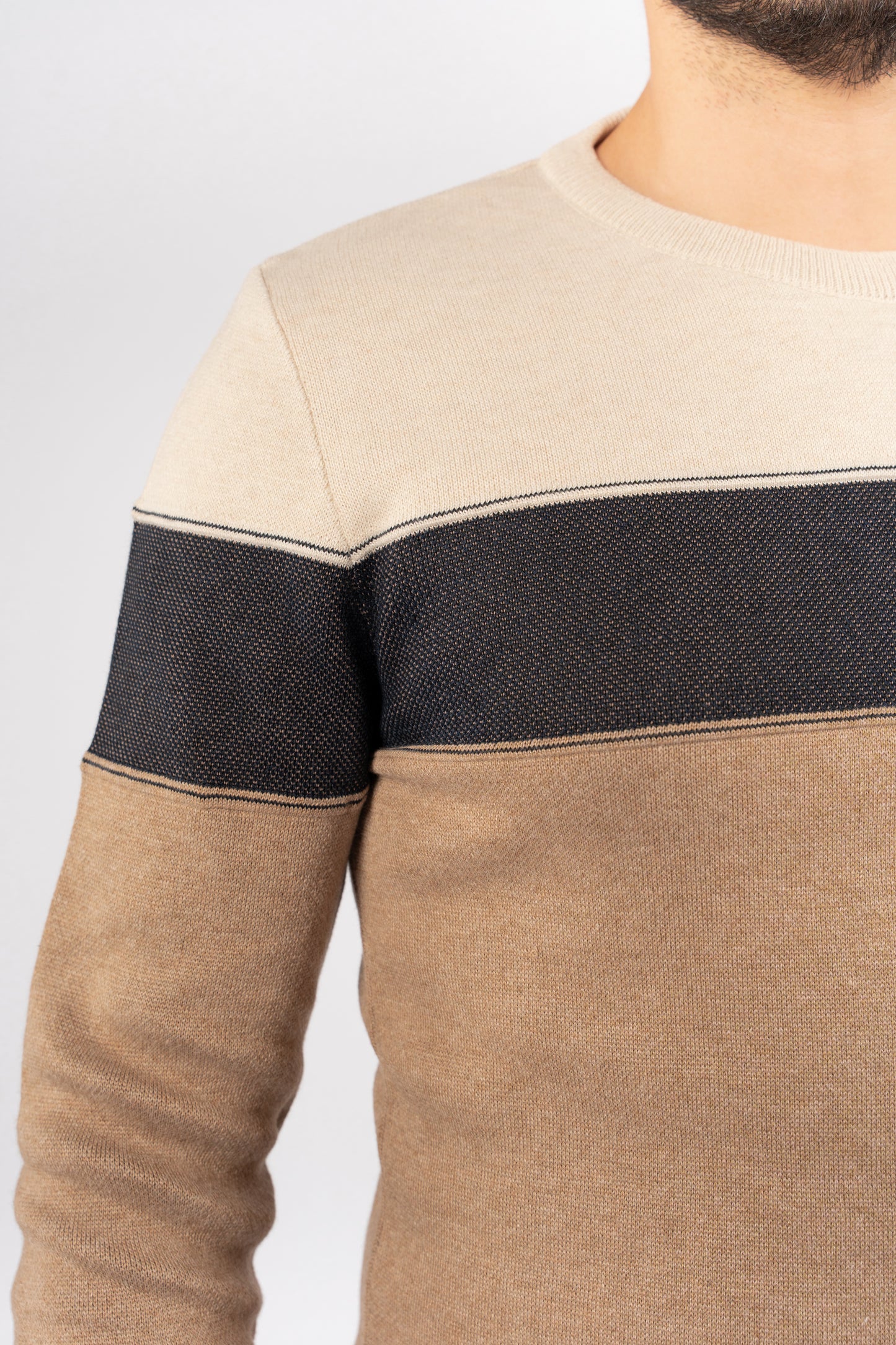 DARK BEIGE TRIO COLOR SWEATER