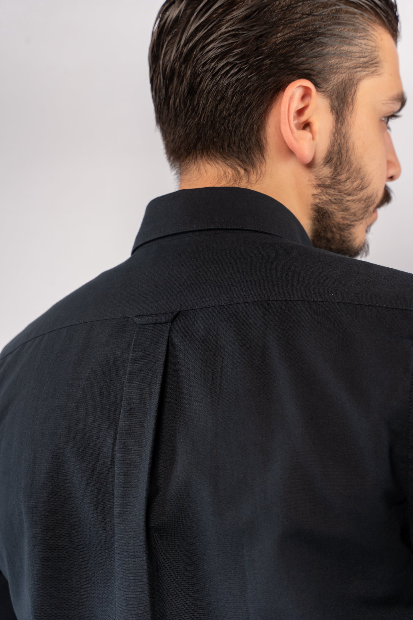 NAVY TIMELESS OXFORD SHIRT