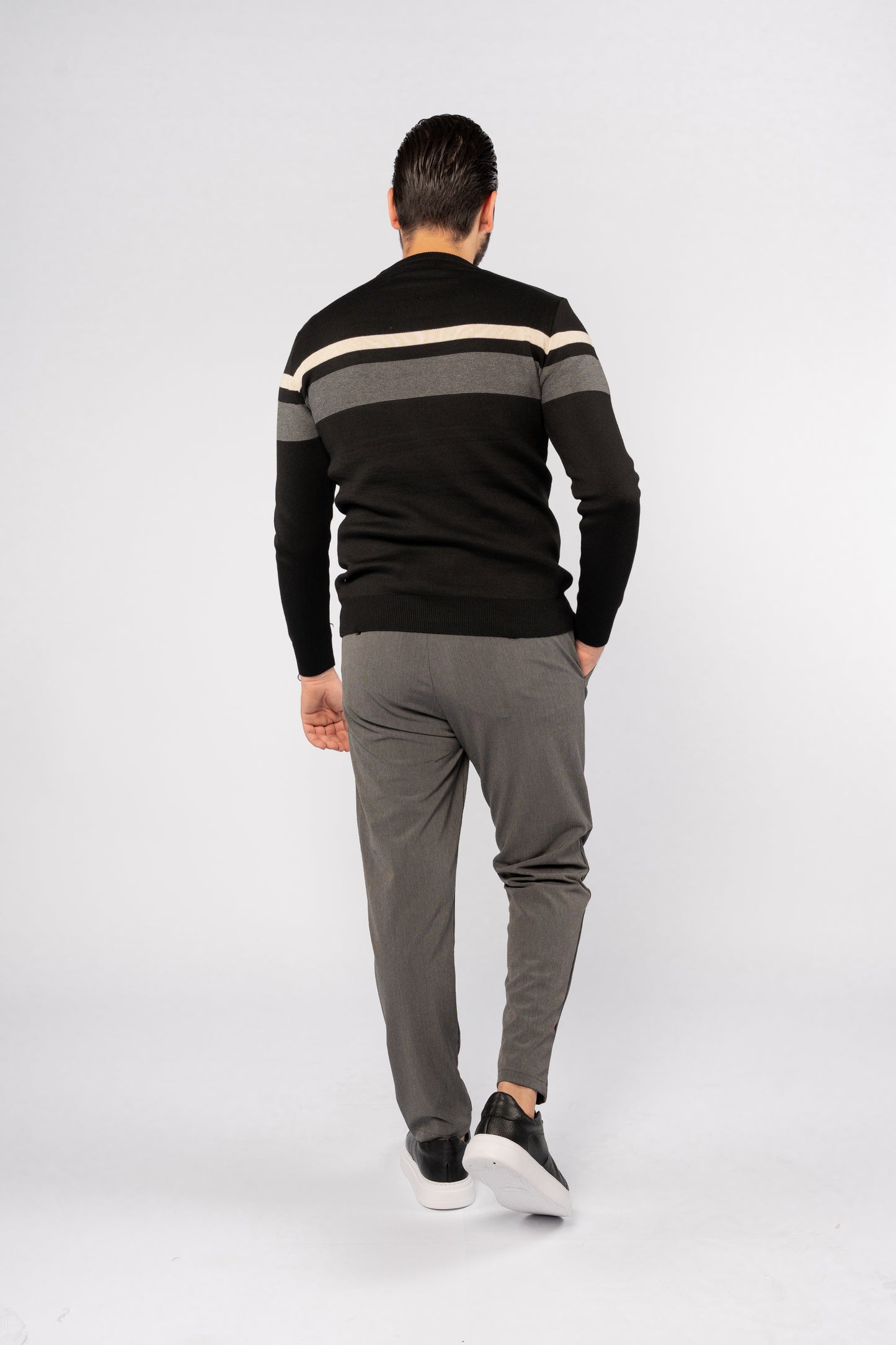 BLACK DOUBLE LINE SWEATER