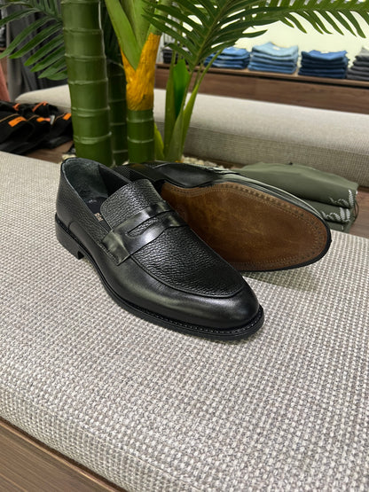 BLACK TEXTURED LEATHER PENNY LOAFER