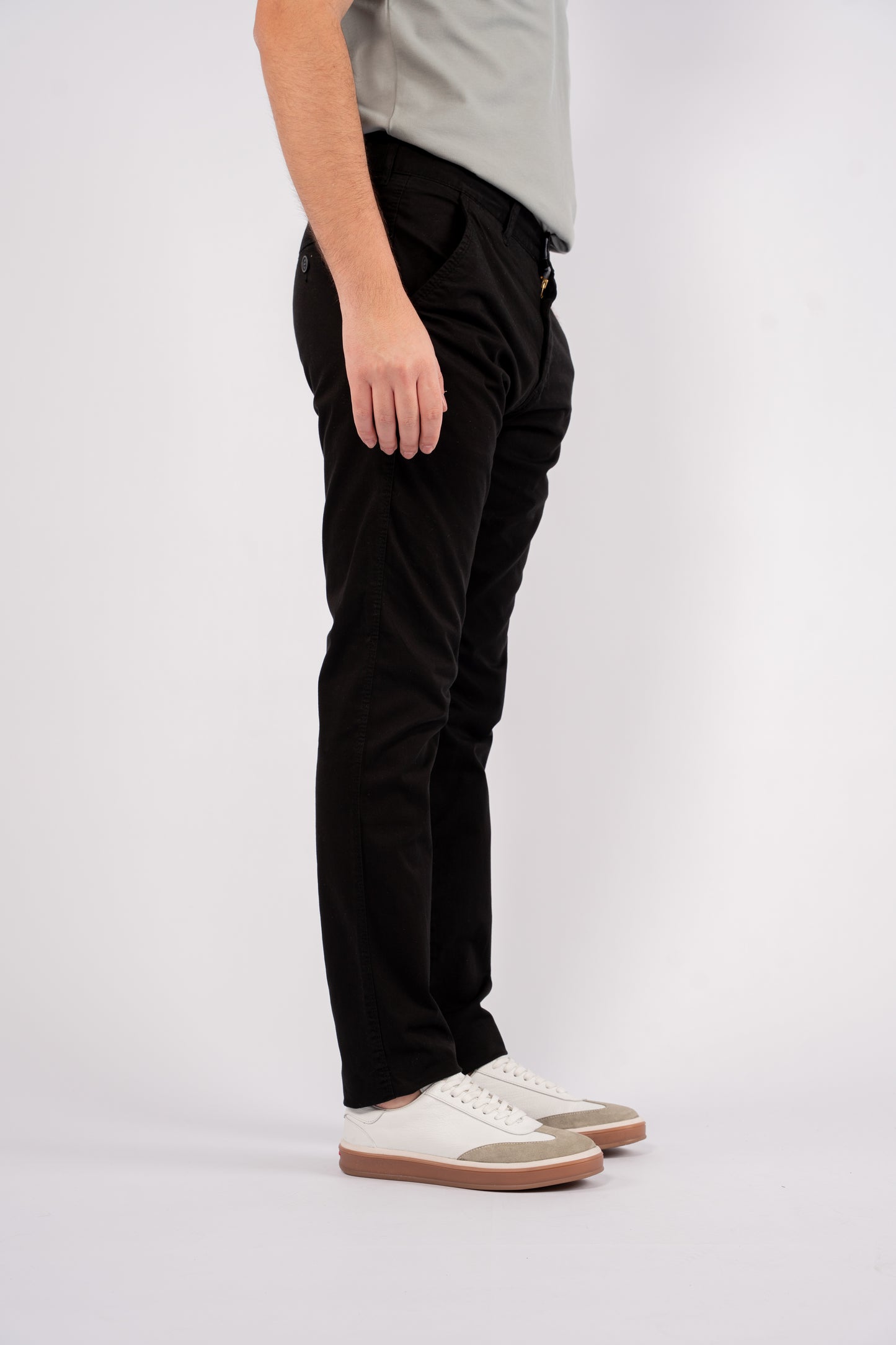 BLACK EVERYDAY CHINOS