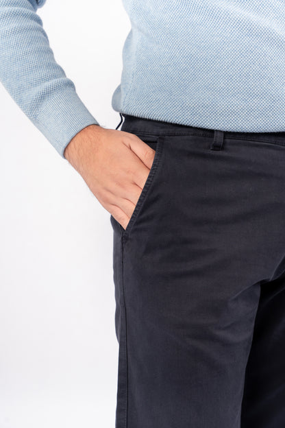 NAVY ELEGANCE CHINO PANT