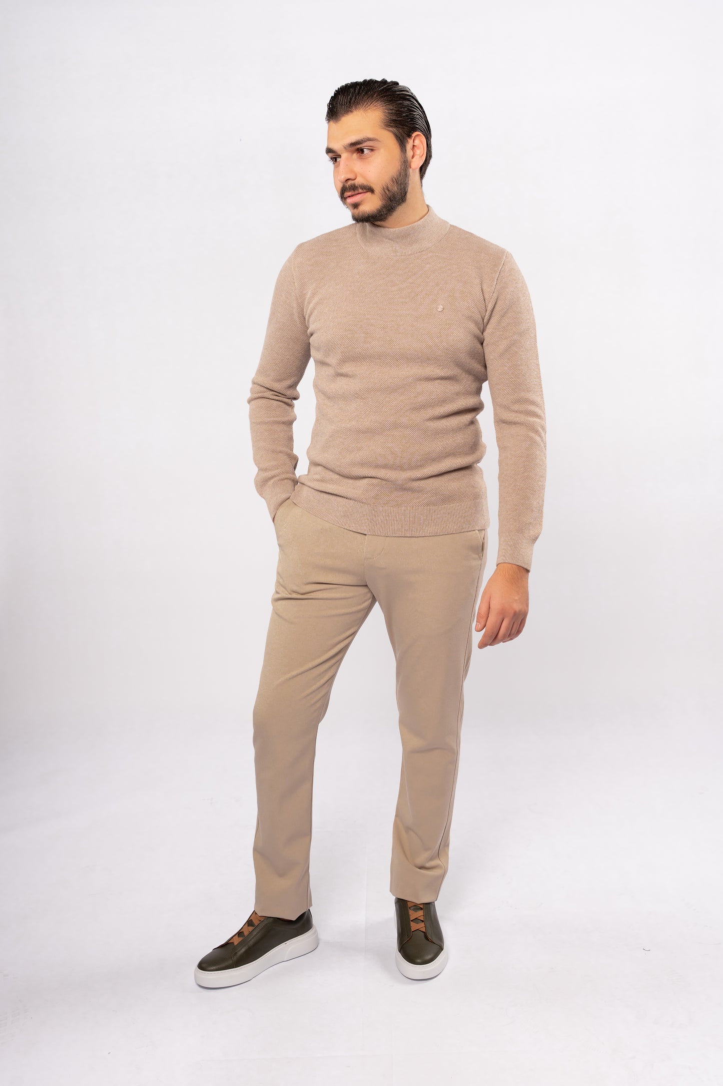 BEIGE HIGHNECK SWEATER