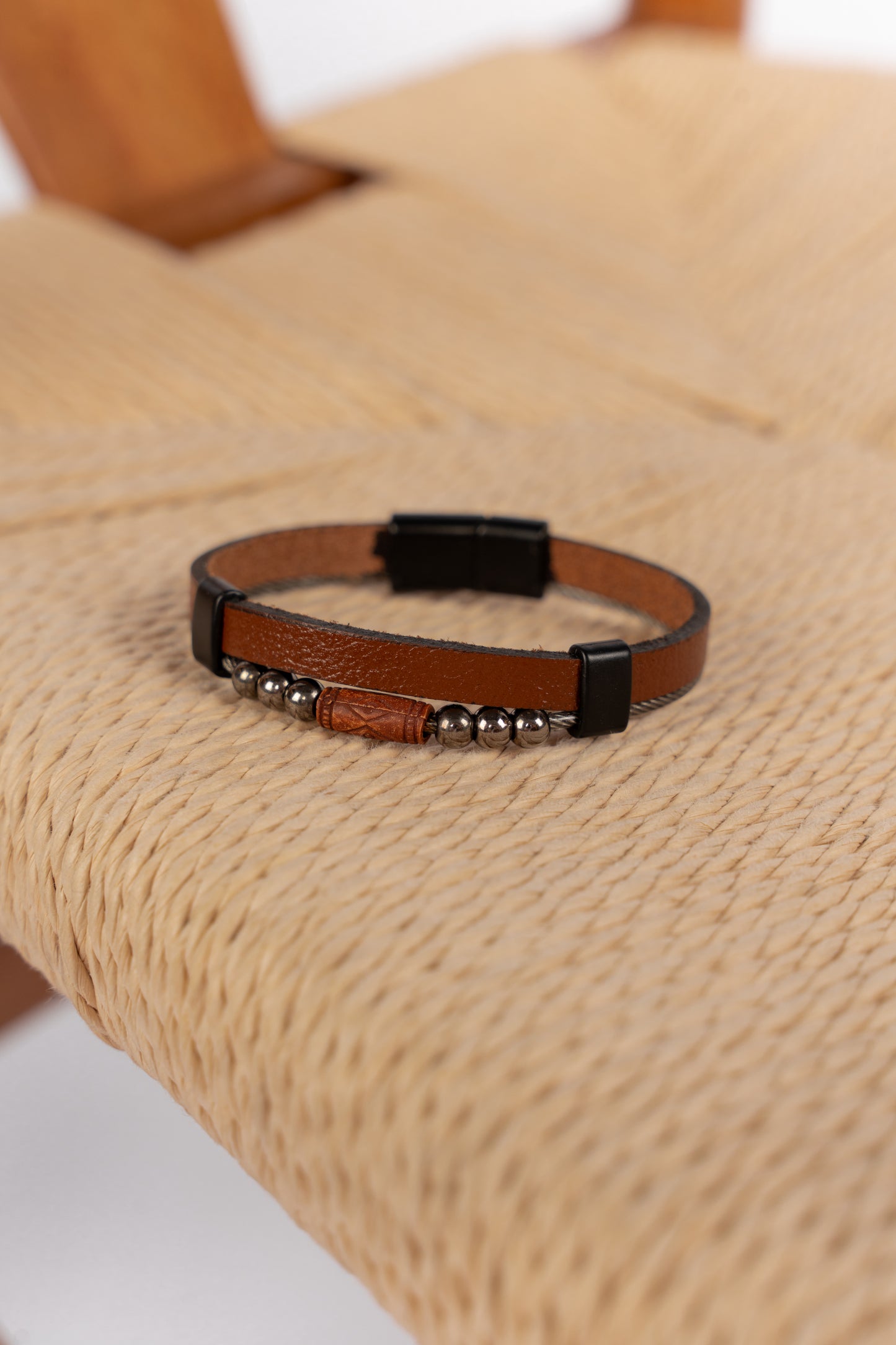BROWN LEATHER WOODEN BRACELET