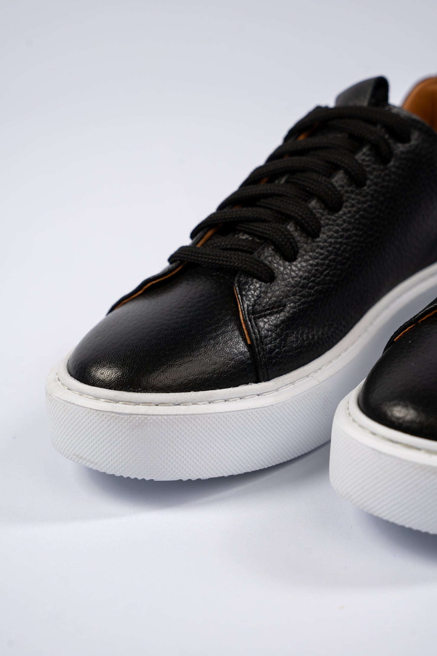 BLACK HIGHSOLE SNEAKER