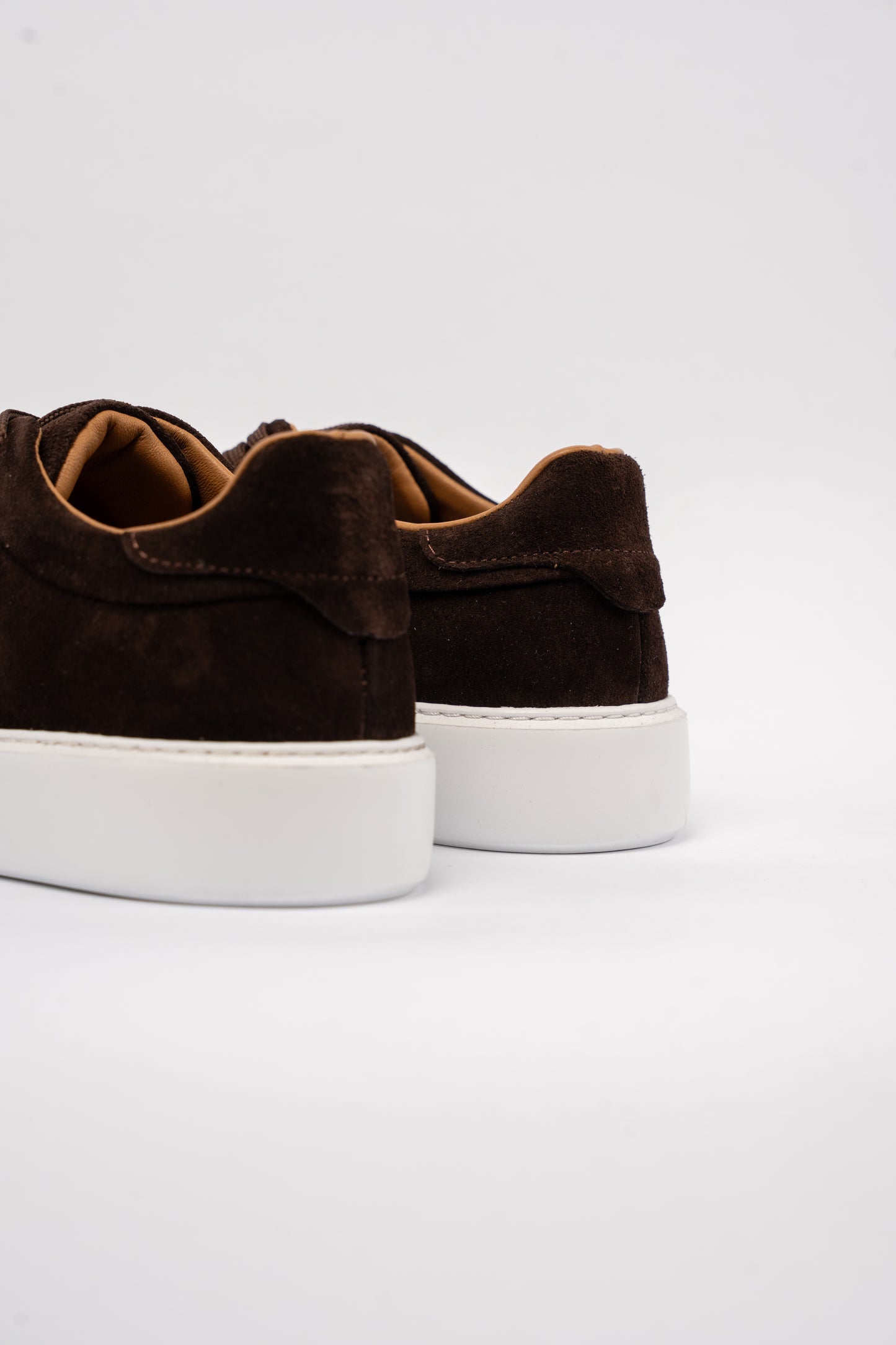 BROWN SUEDE SNEAKER