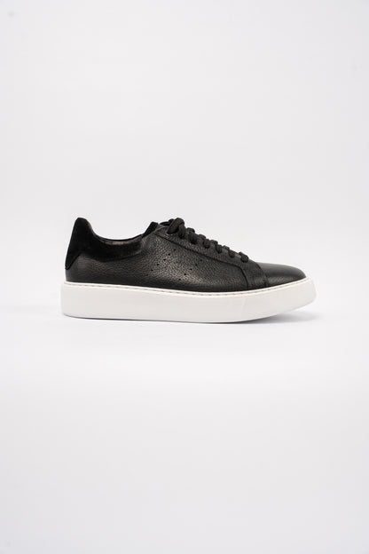BLACK TIMELESS SNEAKER