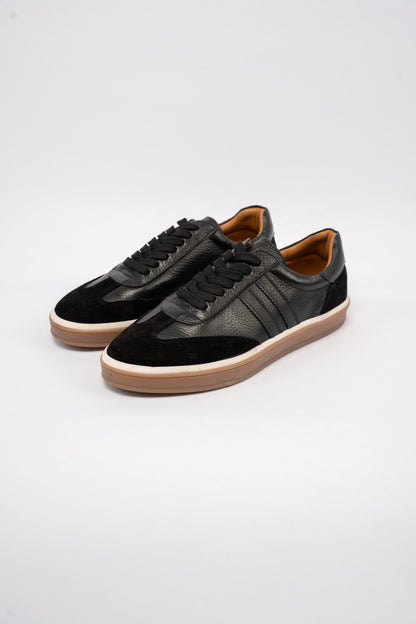 BLACK RETRO SNEAKER