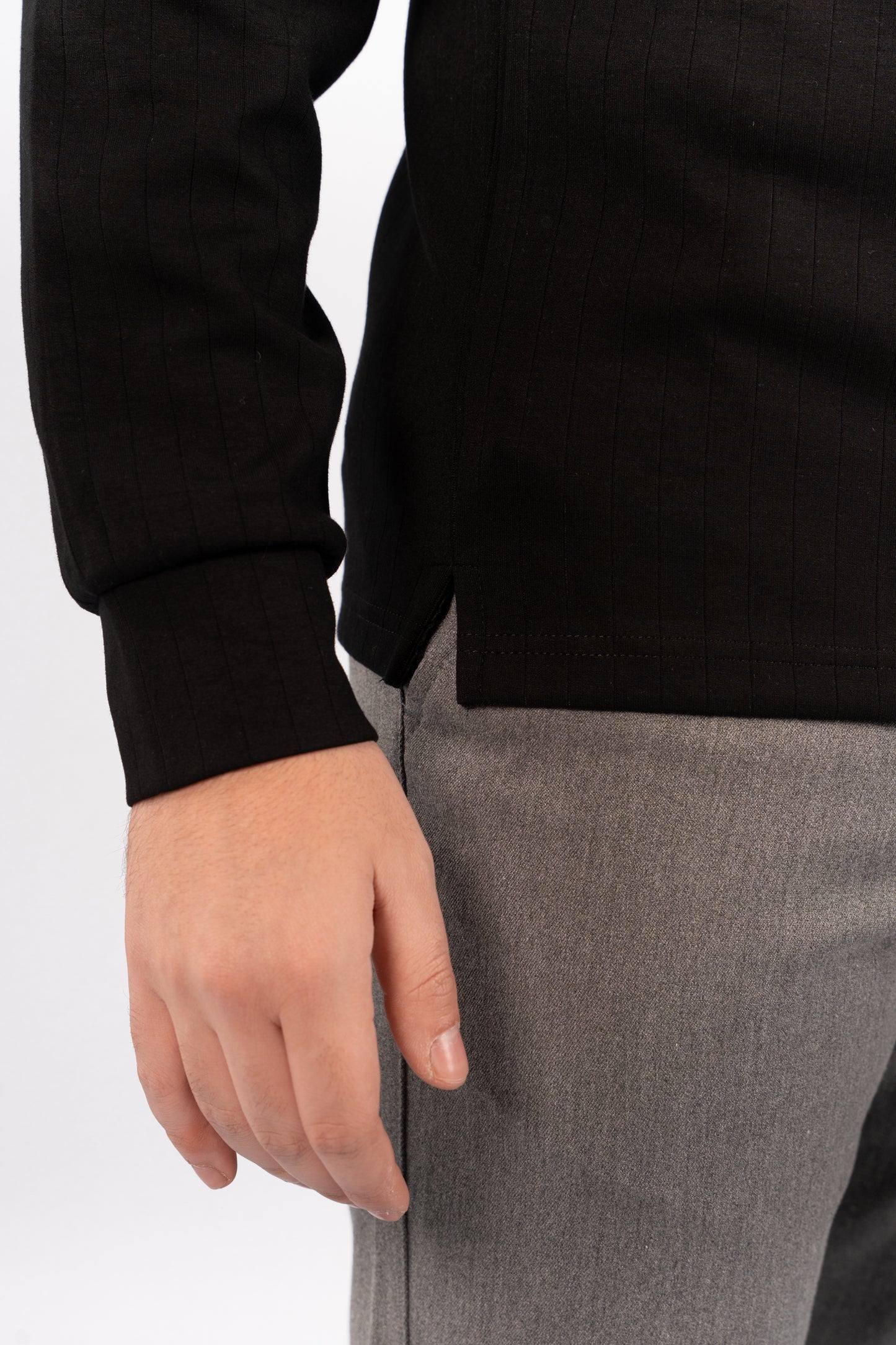 BLACK POLO ZIPPER SWEATER