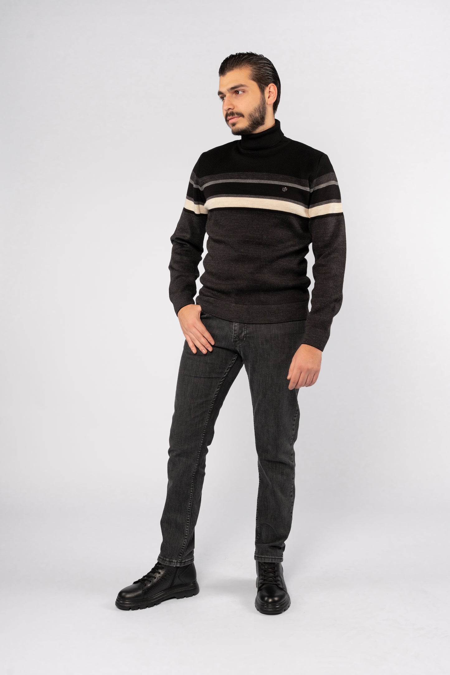 BLACK CASUAL TURLENECK