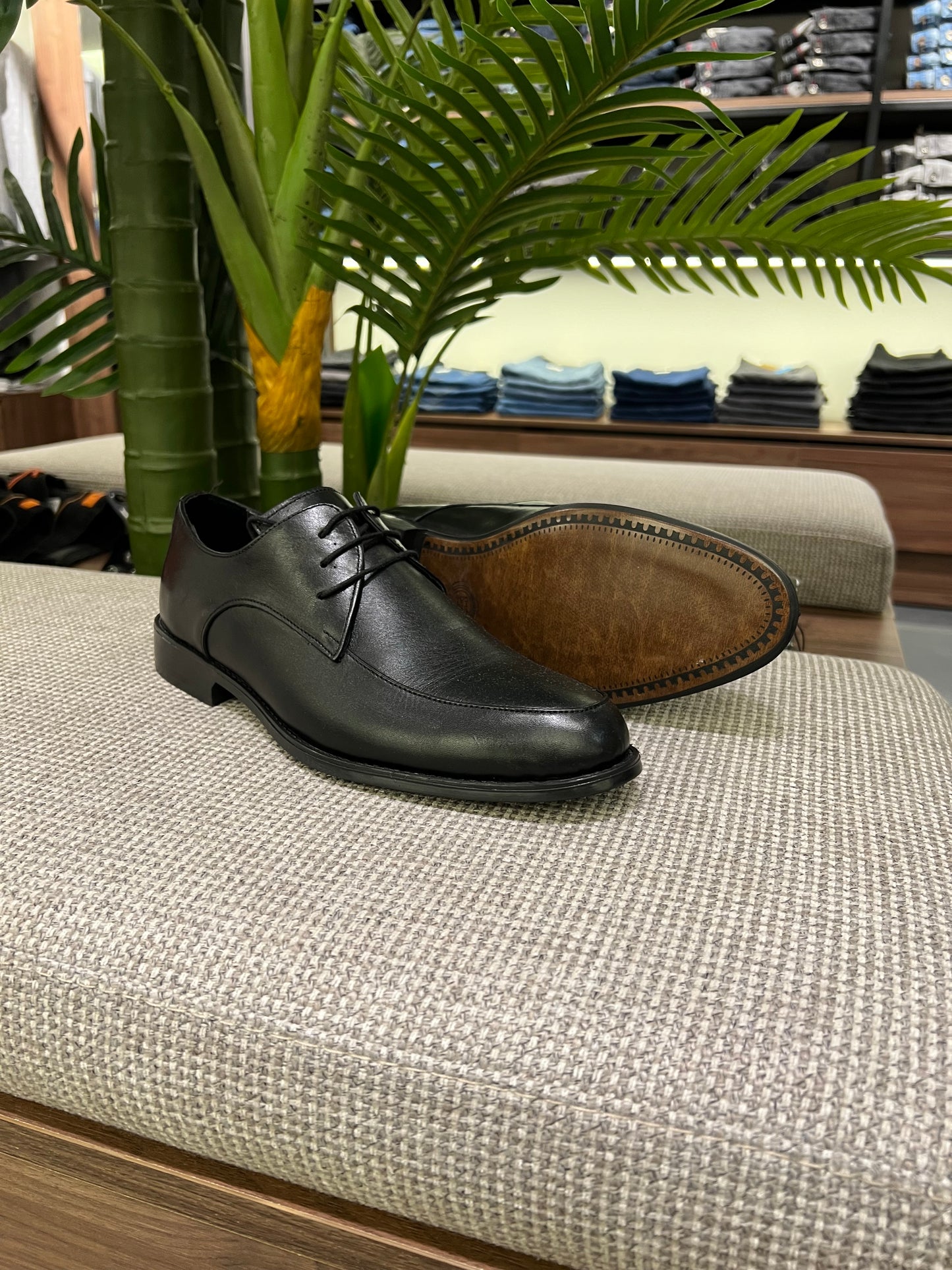 ELITE BLACK OXFORD SHOE