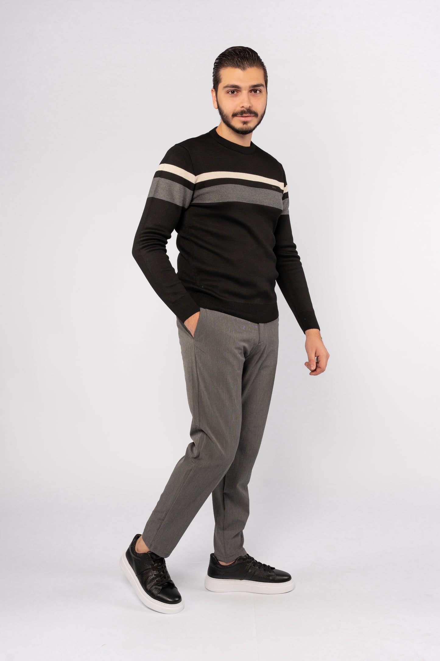BLACK DOUBLE LINE SWEATER