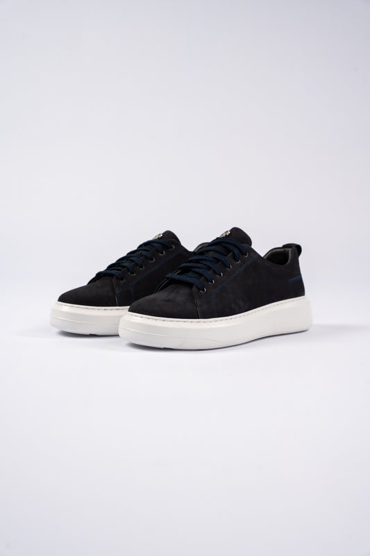 NAVY NUBUCK SNEAKER