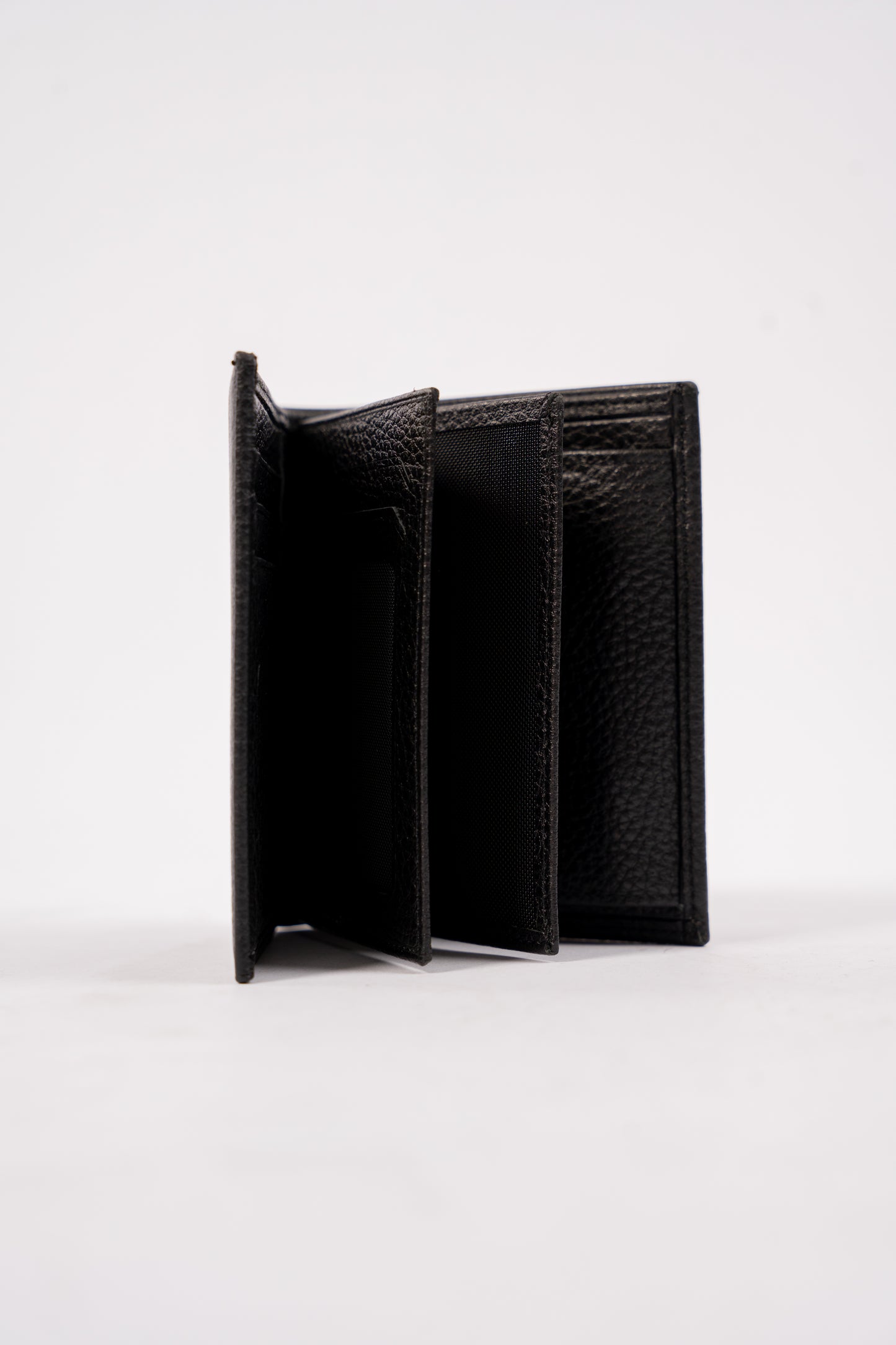 BLACK BI-FOLD WALLET