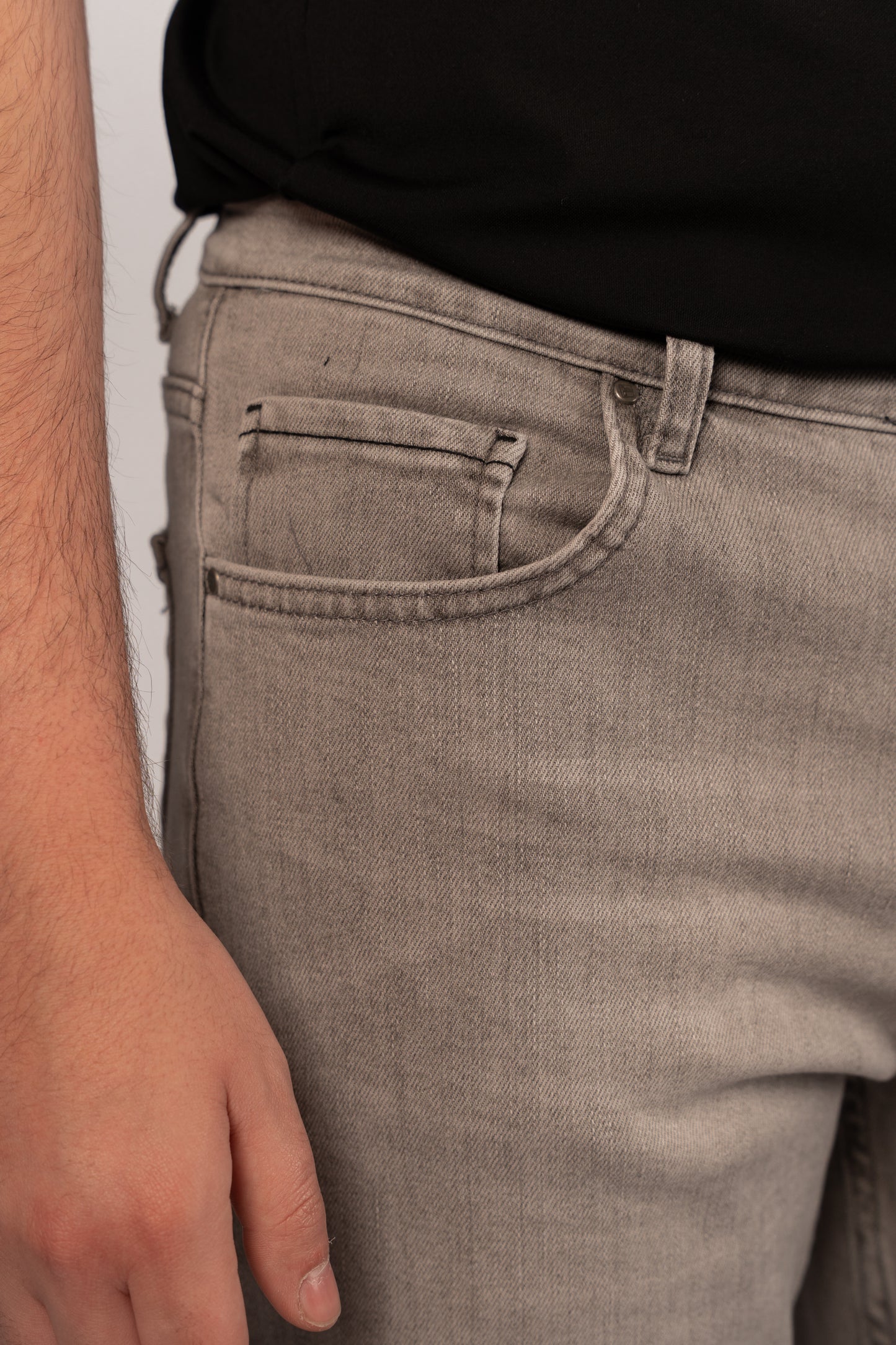 LIGHT GREY REGULAR DENIM