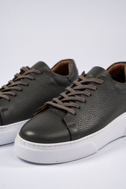 GREY LEATHER SNEAKER