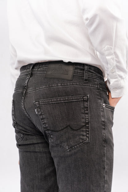GREY REGULAR DENIM