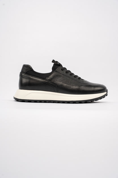 BLACK TIMELESS SNEAKER