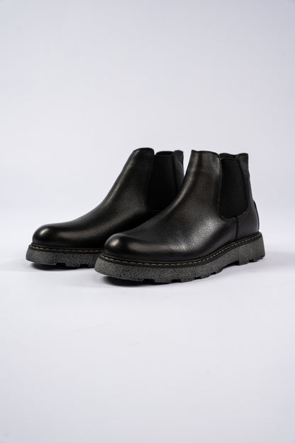 BLACK TIMELESS CHELSEA BOOTS
