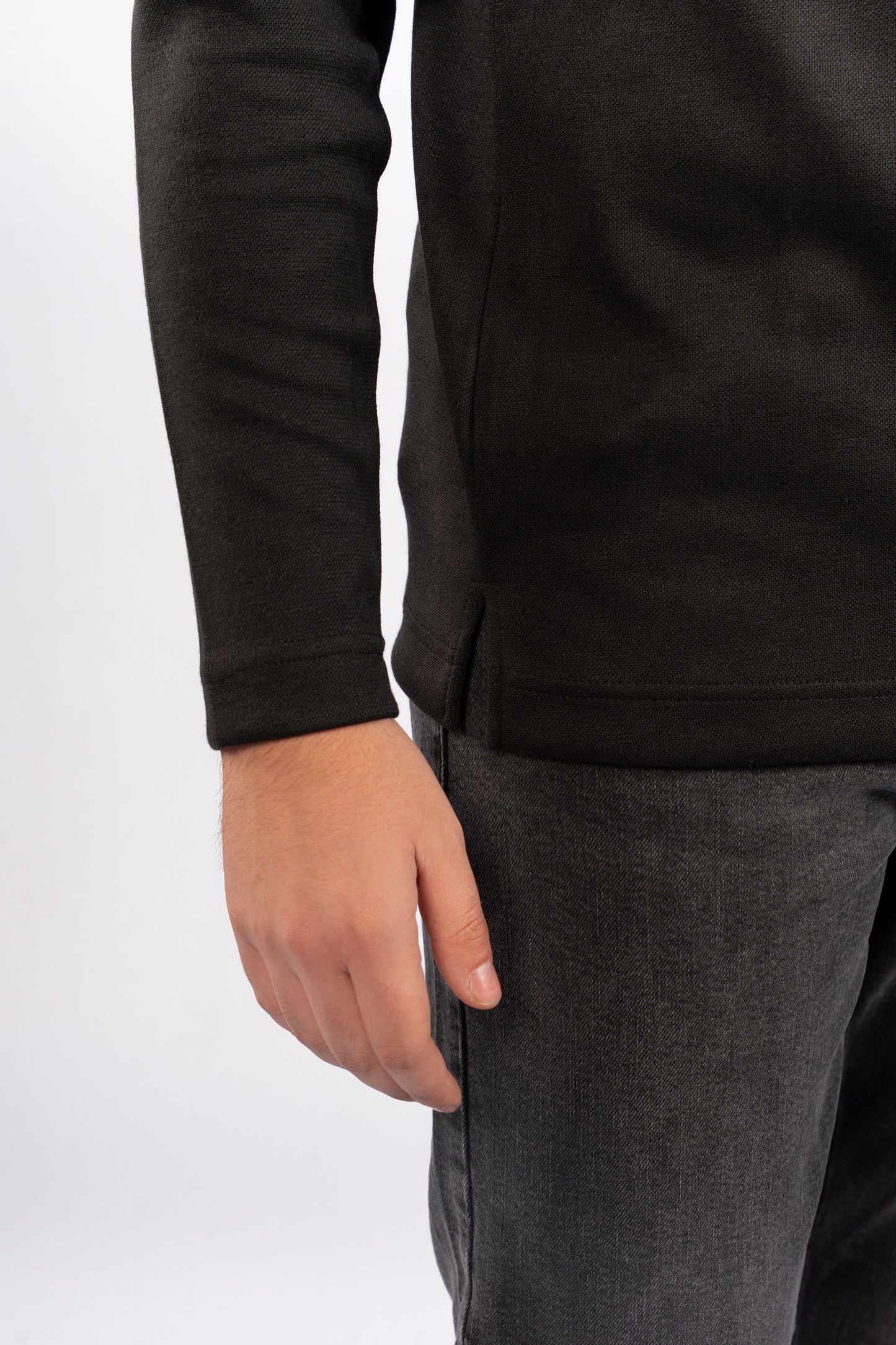 BLACK CASUAL SWEATER