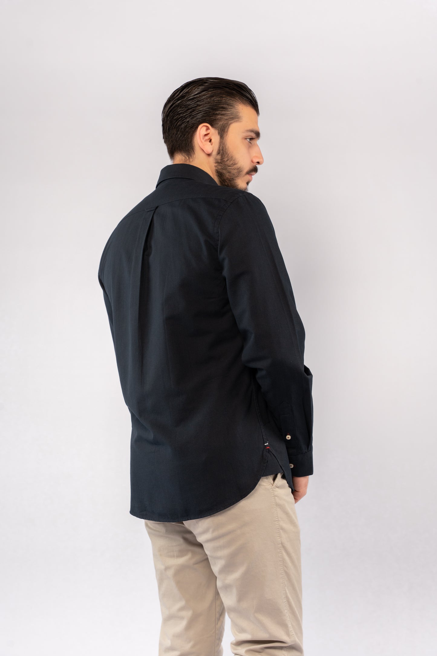 NAVY TIMELESS OXFORD SHIRT