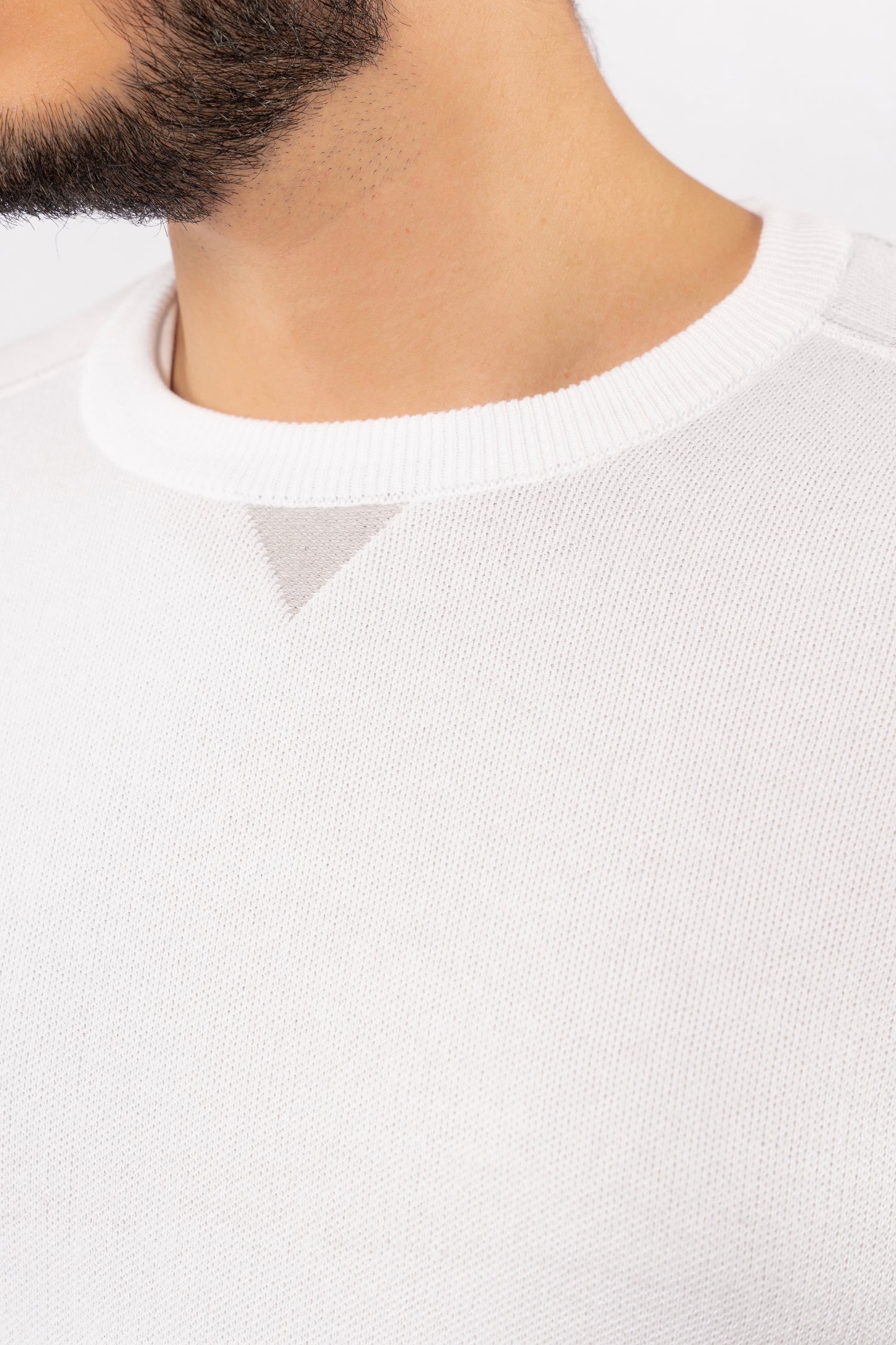 WHITE CASUAL SWEATER