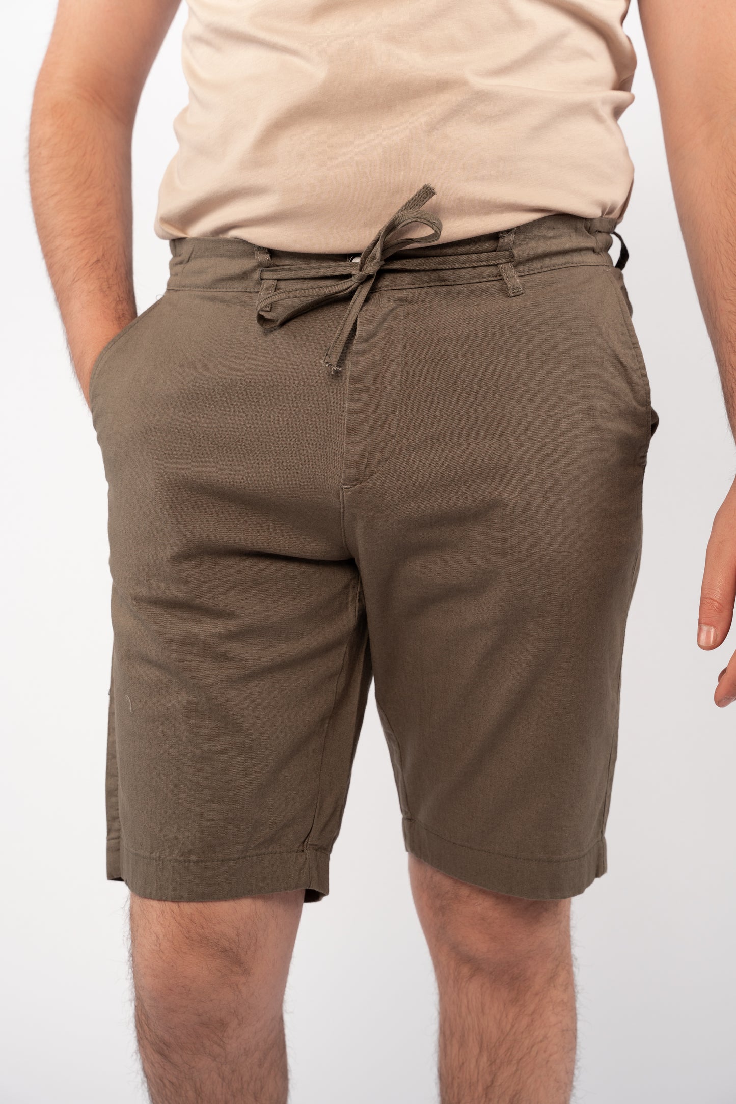 OLIVE LINEN SHORT