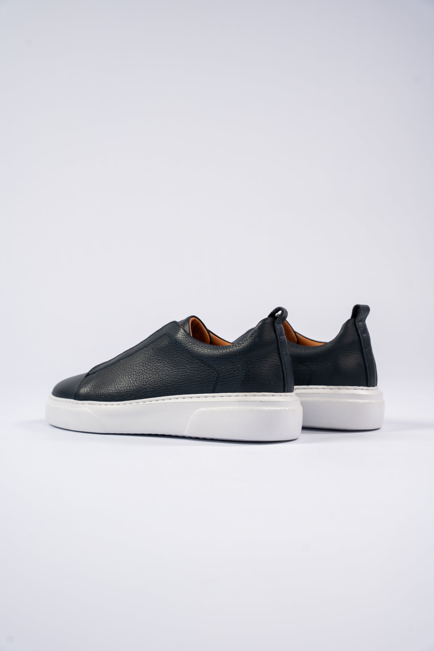 NAVY ELASTIC SNEAKER