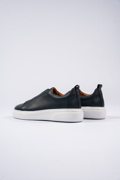 NAVY ELASTIC SNEAKER