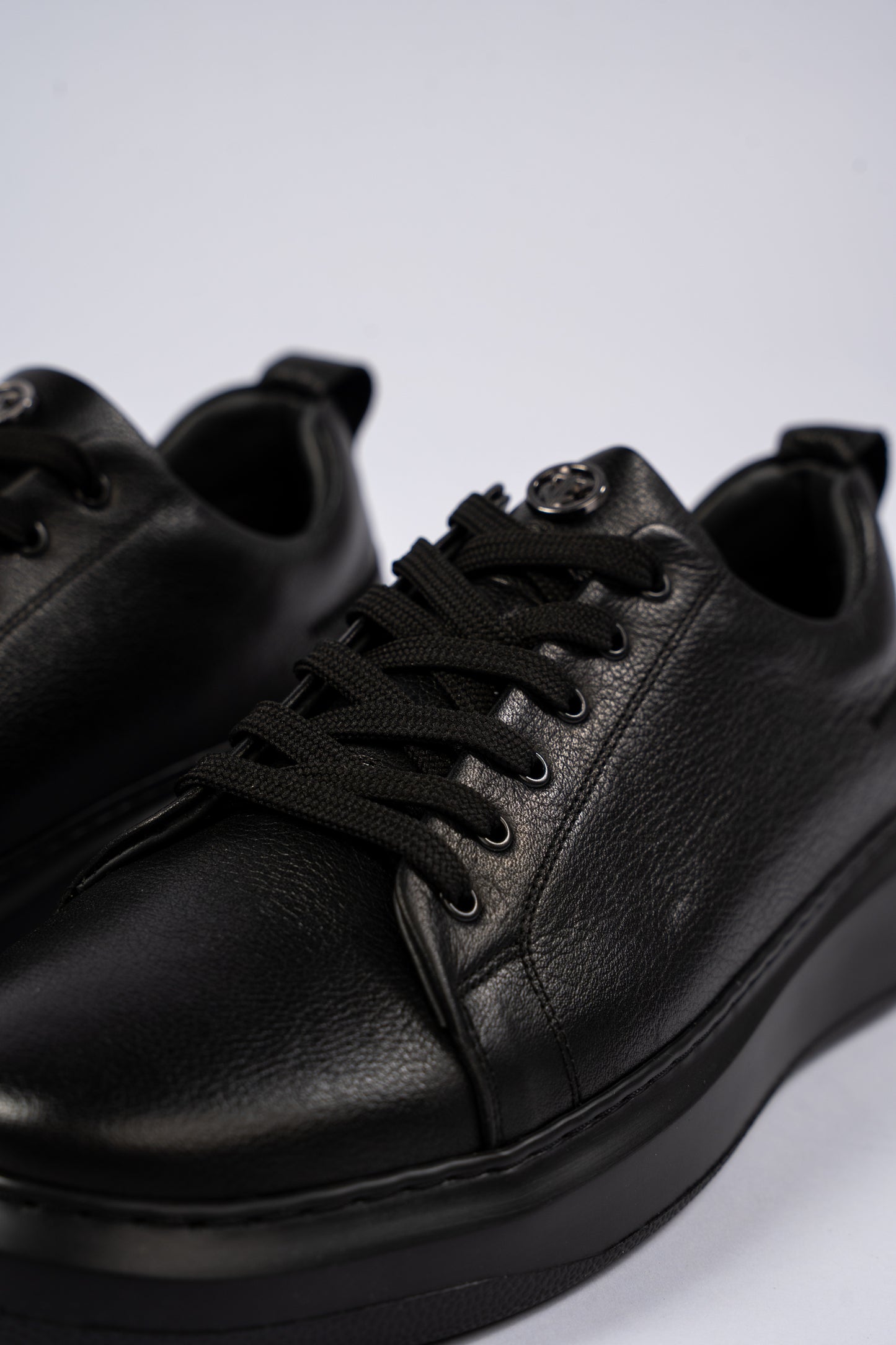 BIG SIZE FULL BLACK SNEAKER