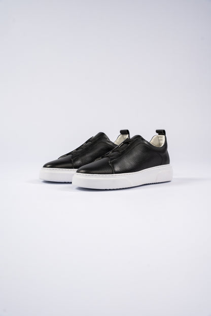 BLACK ELASTIC SNEAKER