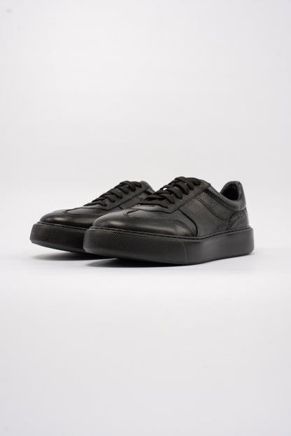 FULL BLACK CASUAL SNEAKER
