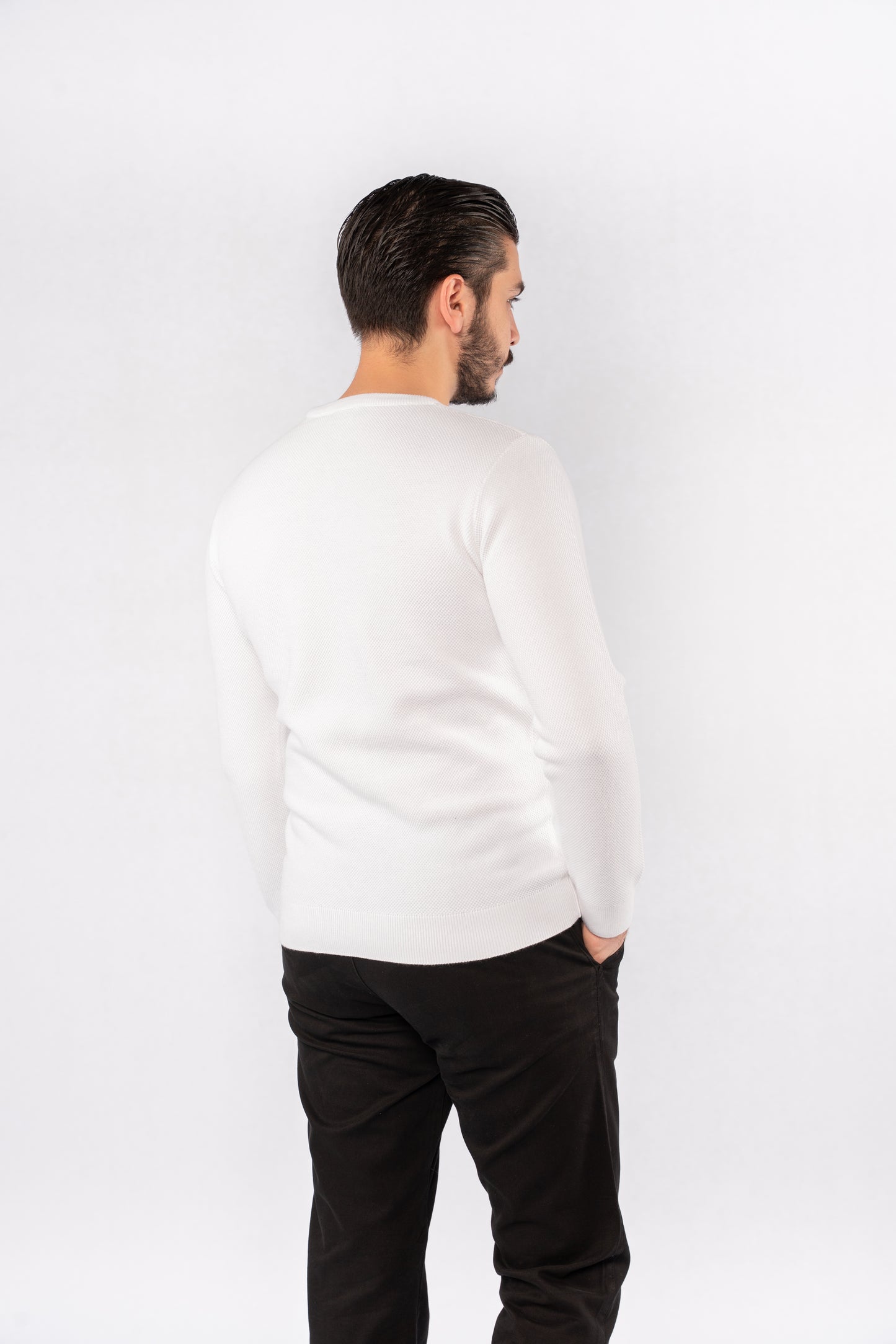 WHITE ROUND NECK PIQUET SWEATER