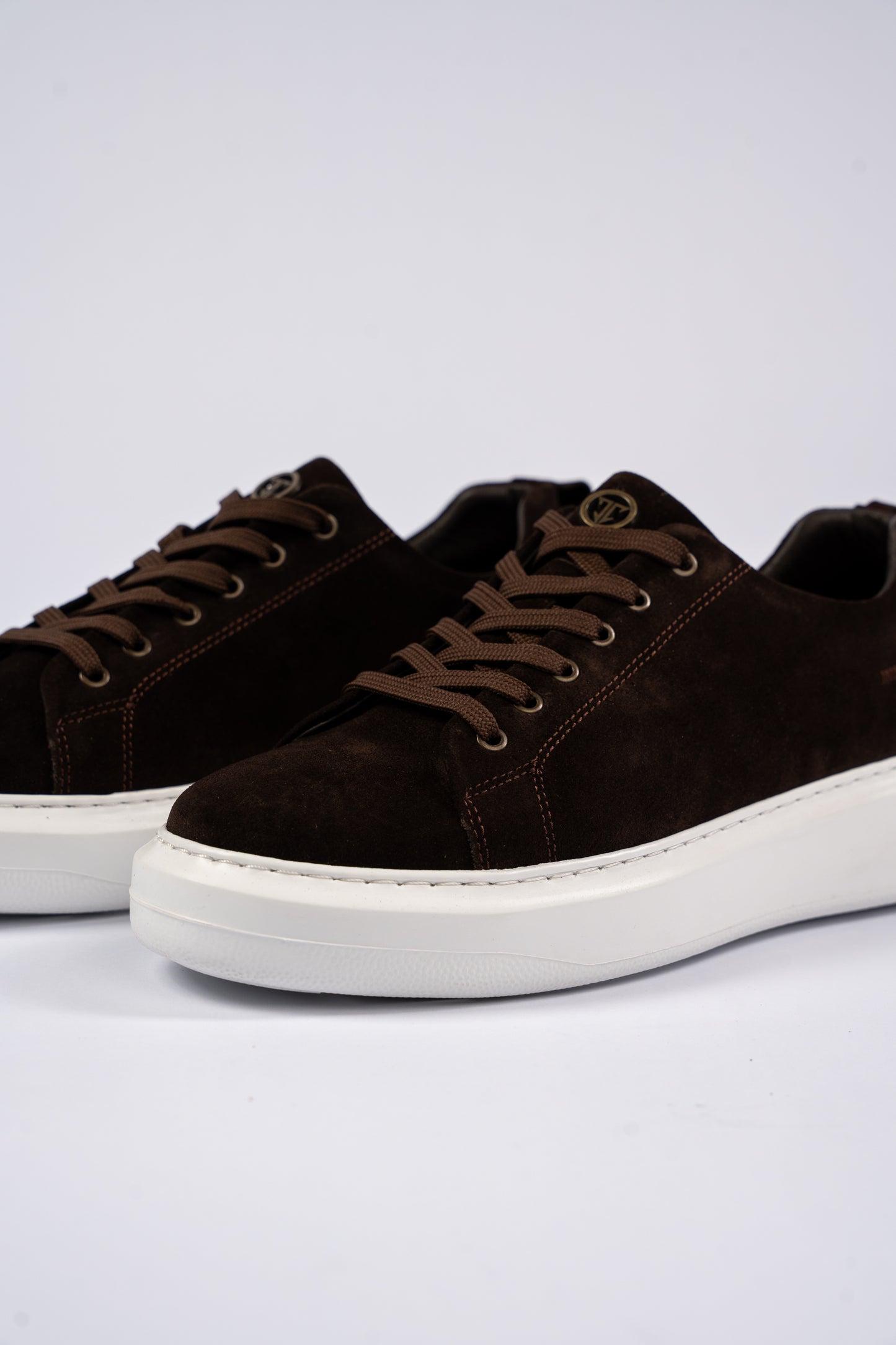 BROWN SUEDE SNEAKER