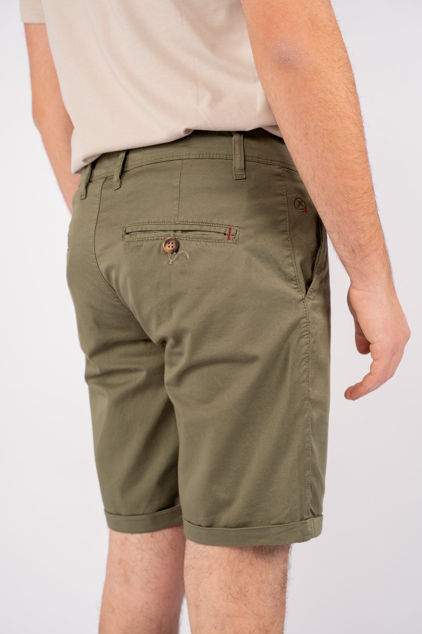 OLIVE CHINO SHORT